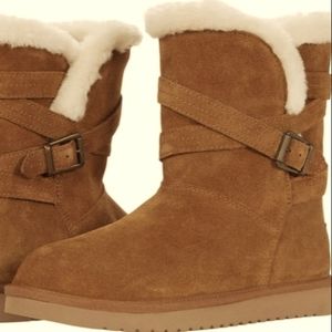 NEW UGG Brown Delene Fur Boot
